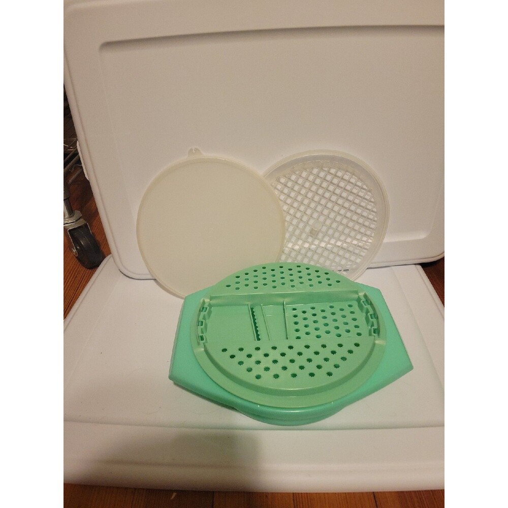 Vtg Tupperware 786-4 Cheese Shredder Slicer Grater Jadeite Green W/Lid Strainer